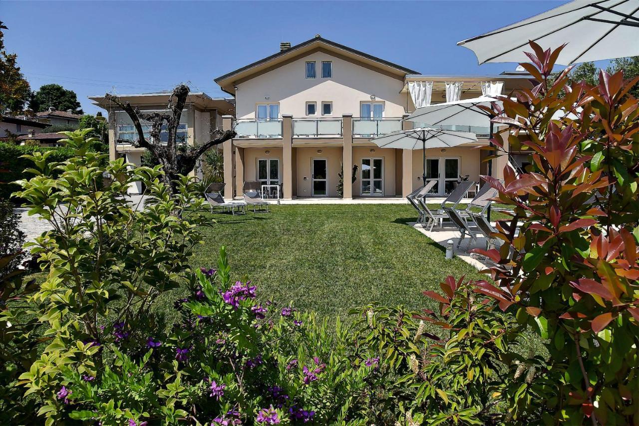 Garda Bloom Holiday Apartments Padenghe sul Garda Exterior photo