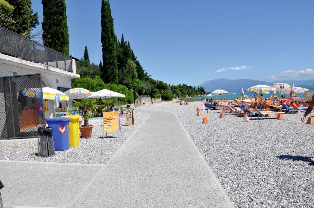 Garda Bloom Holiday Apartments Padenghe sul Garda Exterior photo